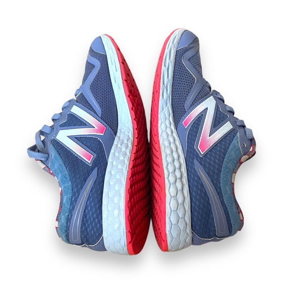 New Balance ladies sneakers size 6 - excellent ride - fresh foam sole purple - Picture 6 of 9